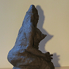 sculpture femme monstre pierre rocher